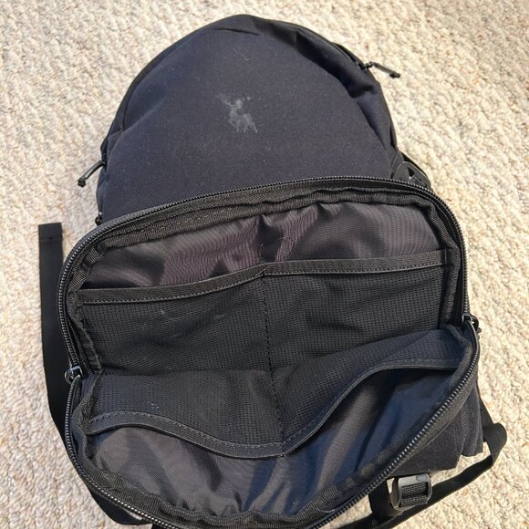 Brevite The Jumper Camera Backpack (Triple Black) - Picture 3 of 15